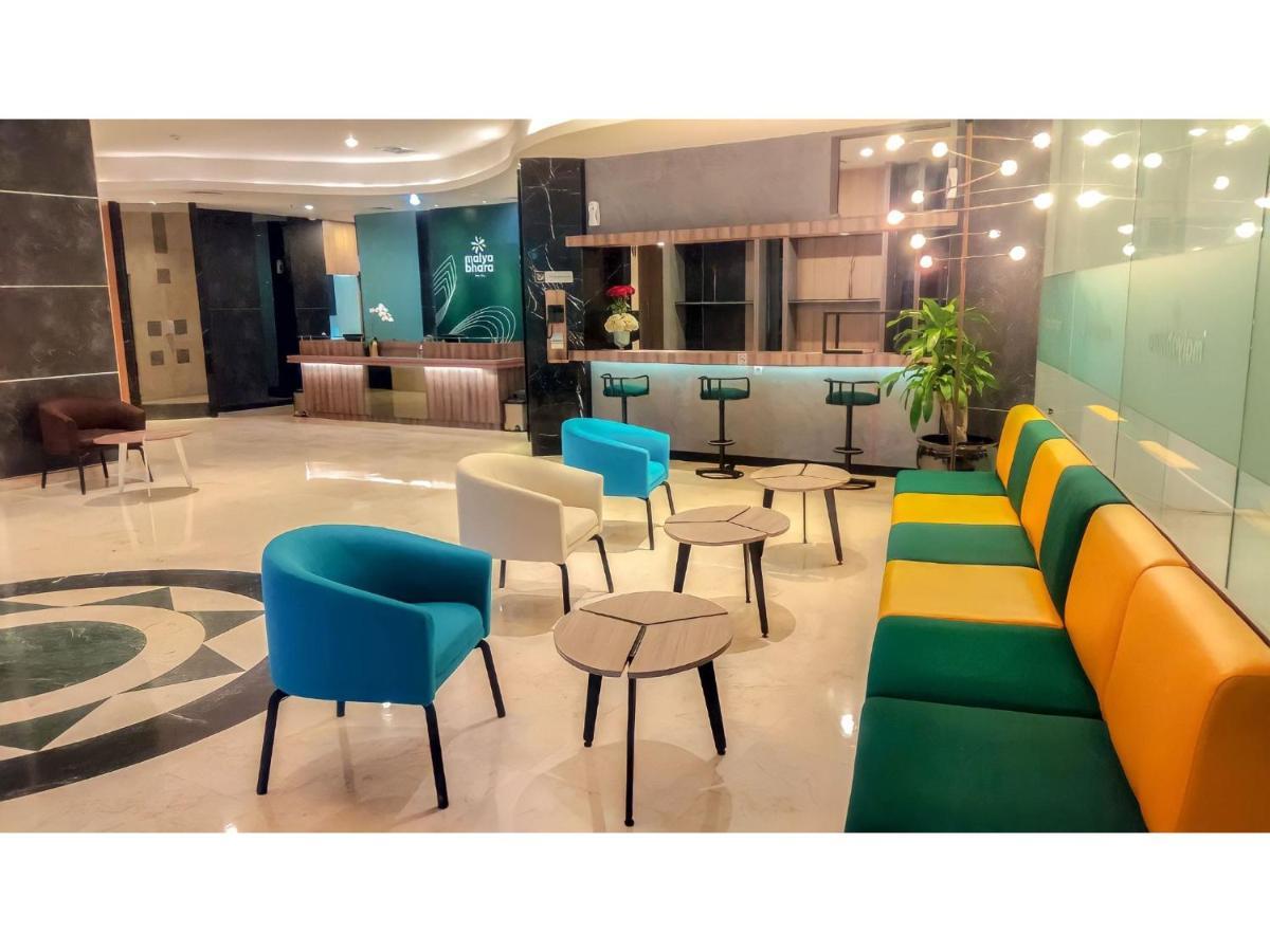 Malyabhara Hotel - Formerly Ibis Malioboro Jogjakarta Buitenkant foto