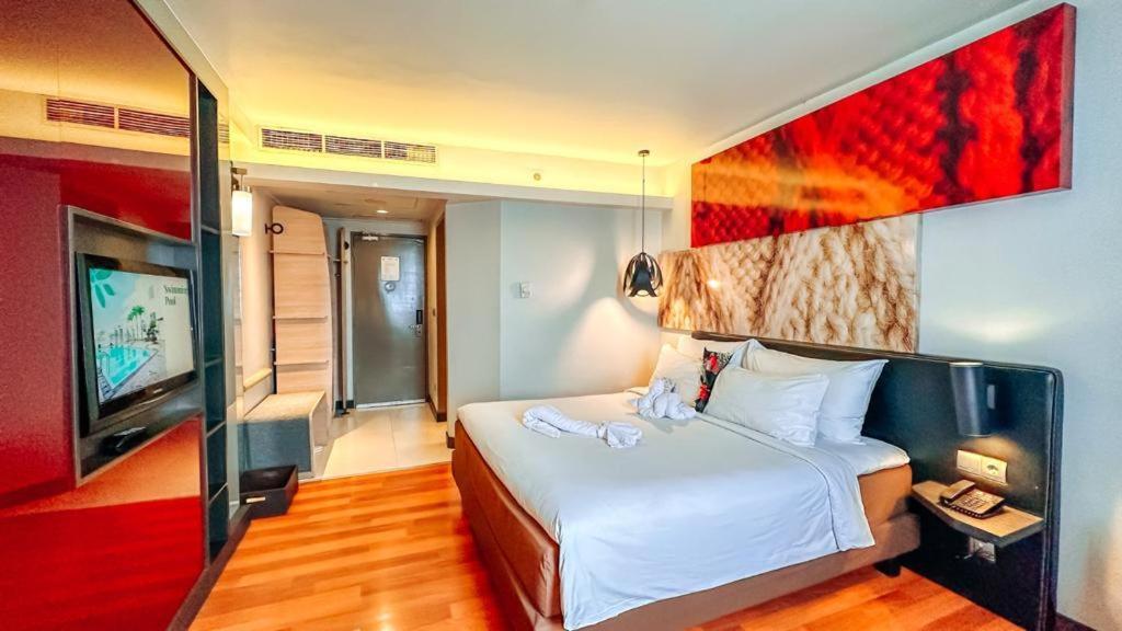 Malyabhara Hotel - Formerly Ibis Malioboro Jogjakarta Buitenkant foto