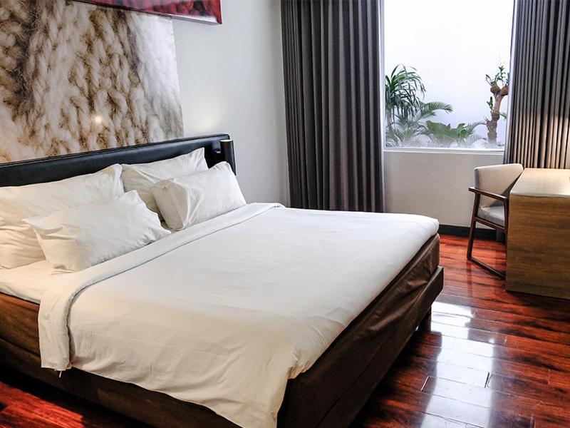 Malyabhara Hotel - Formerly Ibis Malioboro Jogjakarta Buitenkant foto